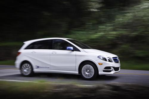 Mercedes-Benz B-Class Electric Drive (2014) - picture 1 of 76