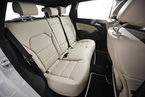 Mercedes-Benz B-Class Electric Drive (2014) - picture 57 of 76