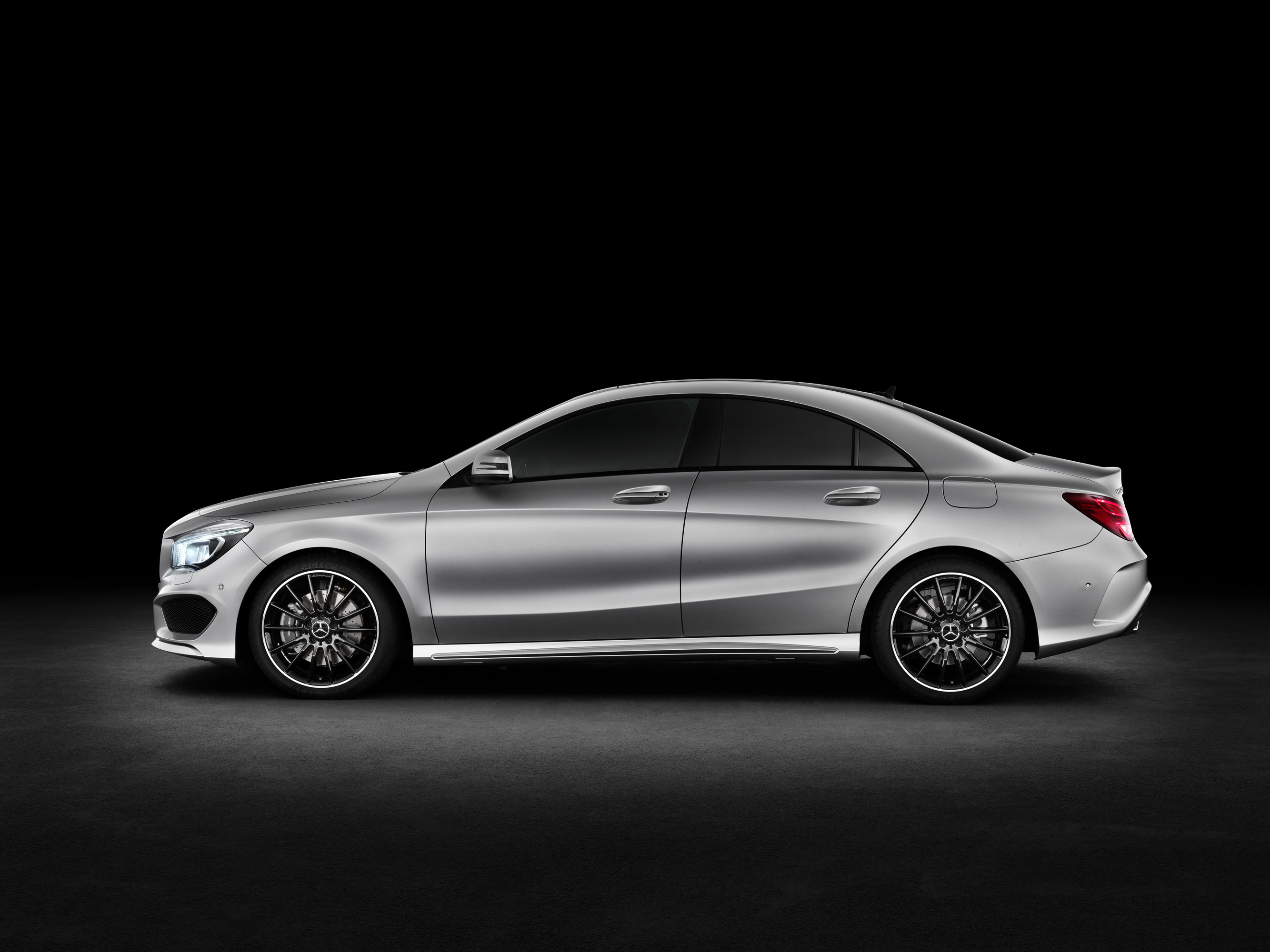 Mercedes-Benz CLA 250 US