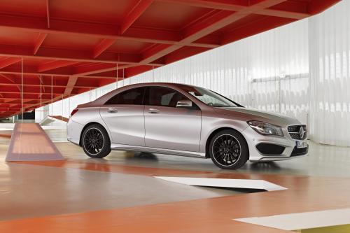 Mercedes-Benz CLA 250 US (2014) - picture 17 of 31