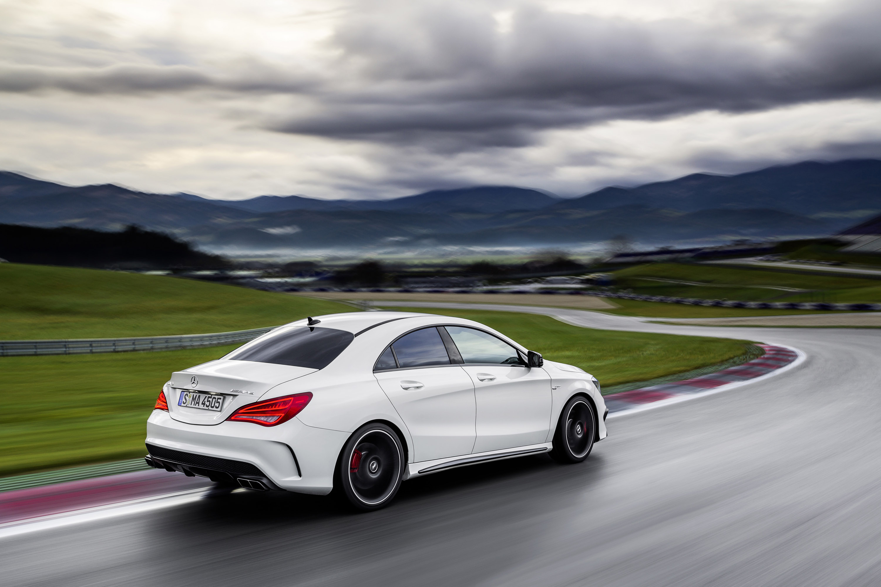 Mercedes-Benz CLA 45 AMG