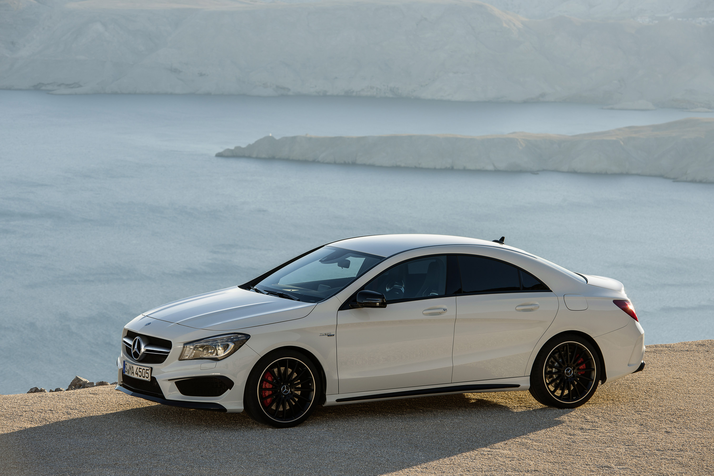 Mercedes-Benz CLA 45 AMG