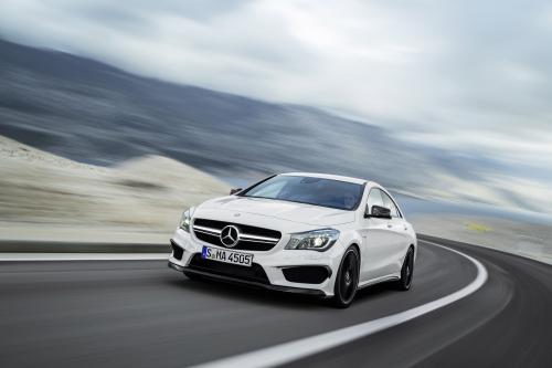 Mercedes-Benz CLA 45 AMG (2014) - picture 9 of 27