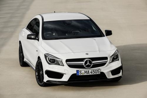 Mercedes-Benz CLA 45 AMG (2014) - picture 17 of 27