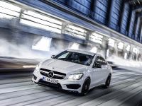 Mercedes-Benz CLA 45 AMG (2014) - picture 2 of 27