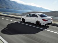Mercedes-Benz CLA 45 AMG (2014) - picture 11 of 27
