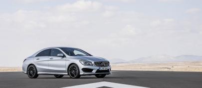 Mercedes-Benz CLA-Class (2014) - picture 12 of 35