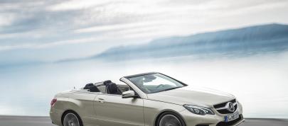 Mercedes-Benz E-Class Cabriolet (2014) - picture 4 of 12