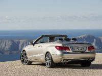Mercedes-Benz E-Class Cabriolet (2014) - picture 8 of 12