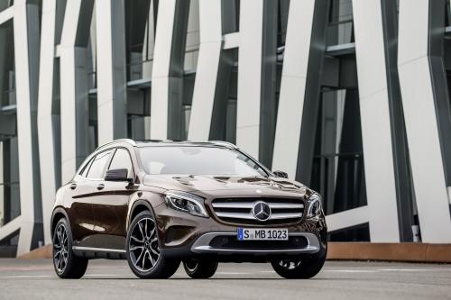 Mercedes-Benz GLA (2014) - picture 8 of 22