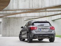 Mercedes-Benz GLA (2014) - picture 4 of 22