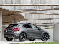Mercedes-Benz GLA (2014) - picture 5 of 22
