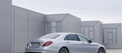 Mercedes-Benz S 63 AMG (2014) - picture 4 of 7