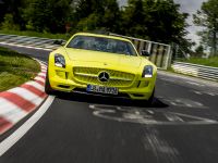 Mercedes-Benz SLS AMG Coupe Electric Drive Production Car (2014) - picture 2 of 13