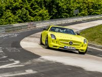 Mercedes-Benz SLS AMG Coupe Electric Drive Production Car (2014) - picture 6 of 13