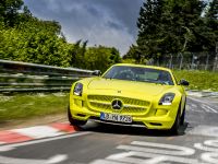 Mercedes-Benz SLS AMG Coupe Electric Drive Production Car (2014) - picture 7 of 13