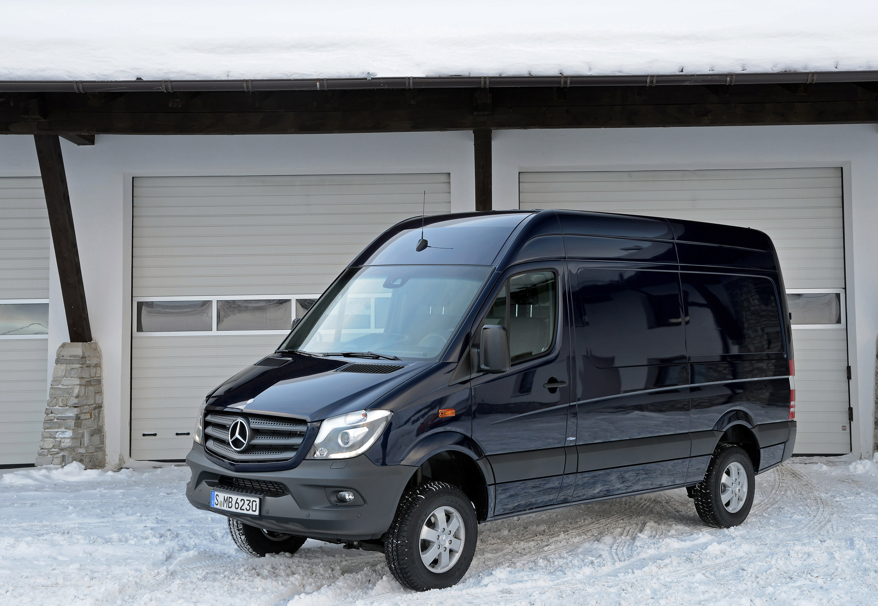 Авто ру спринтер. Mercedes-Benz Sprinter 319. Mercedes Sprinter 4x4. Мерседес Спринтер 4 на 4. Mercedes-Benz Sprinter w906.