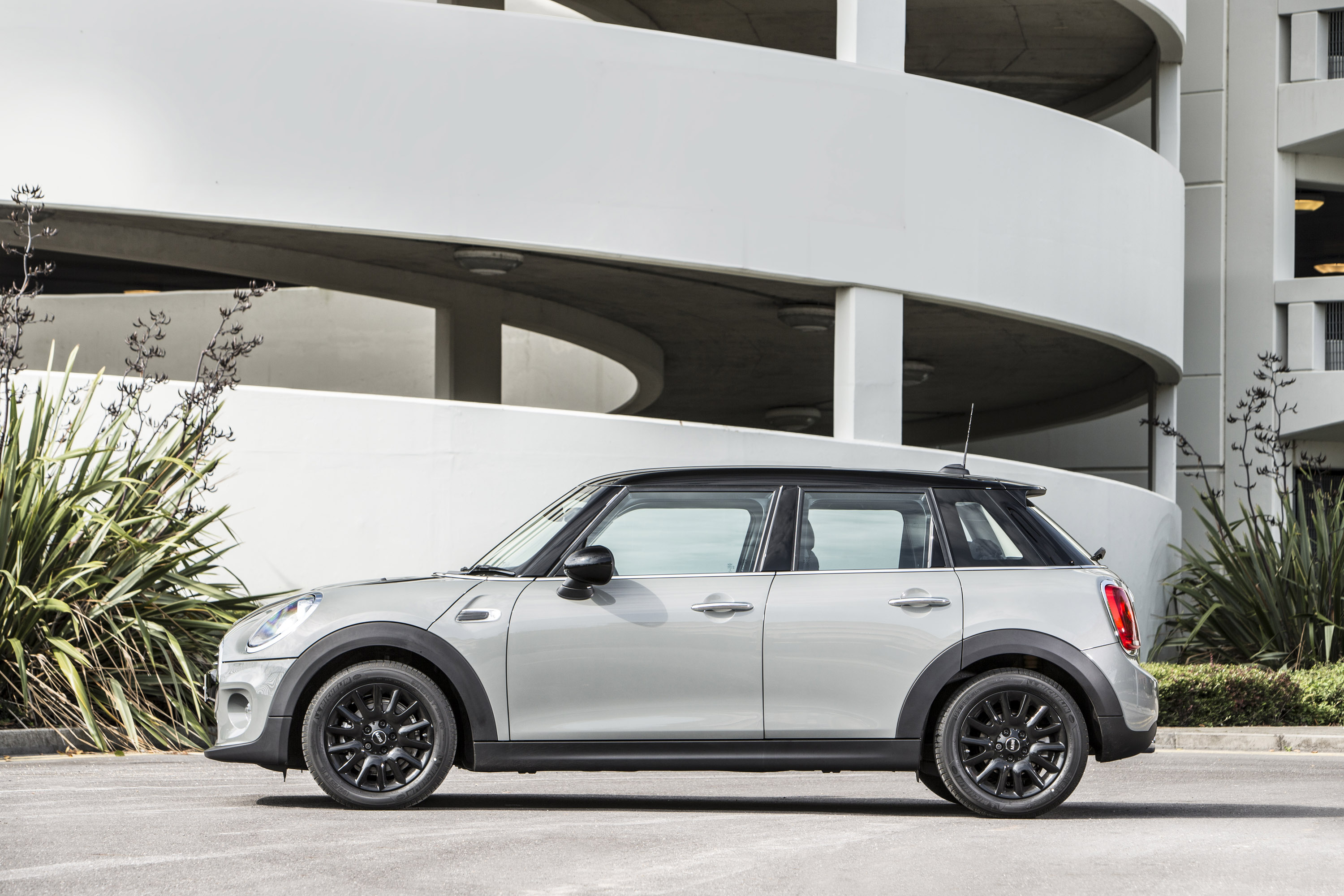 MINI Cooper D 5-Door Hatchback