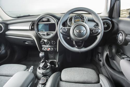 MINI Cooper D 5-Door Hatchback (2014) - picture 24 of 27