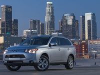 Mitsubishi Outlander (2014) - picture 5 of 22