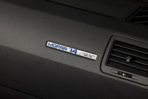 Mopar Dodge Challenger (2014) - picture 8 of 9