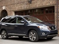 Nissan Pathfinder Hybrid (2014) - picture 3 of 15