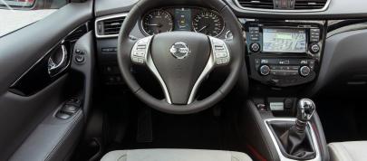 Nissan Qashqai Premier Limited Edition (2014) - picture 4 of 5
