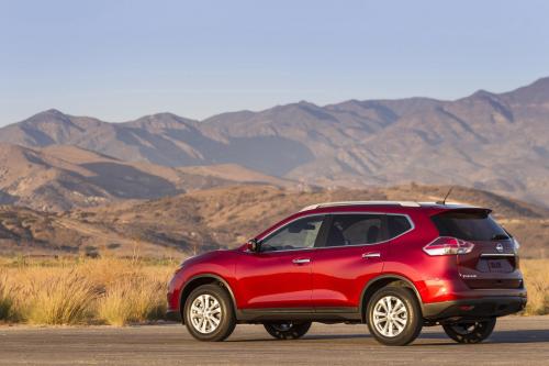 Nissan Rogue (2014) - picture 9 of 16