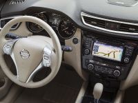 Nissan Rogue (2014) - picture 13 of 16