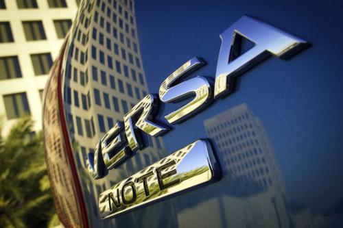 Nissan Versa Note (2014) - picture 8 of 14