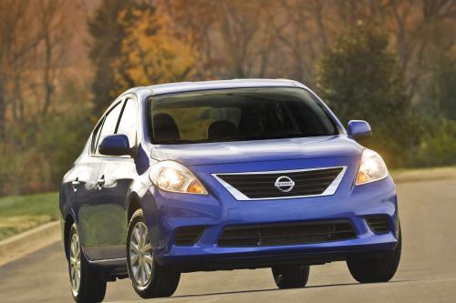 Nissan Versa Sedan (2014) - picture 1 of 12