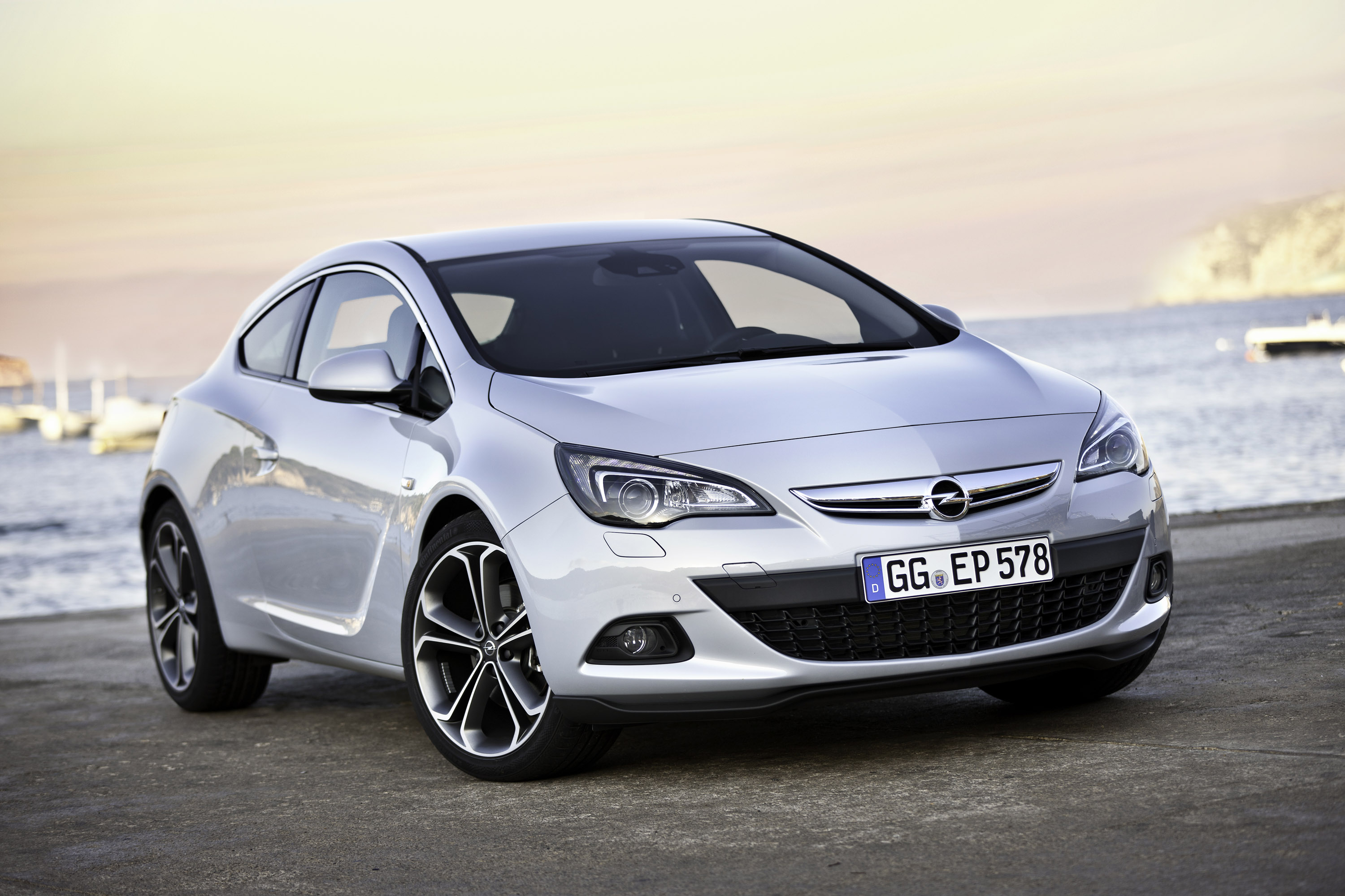 Opel Astra GTC 1.6 CDTI