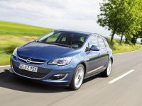 Opel Astra (2014) - picture 1 of 5
