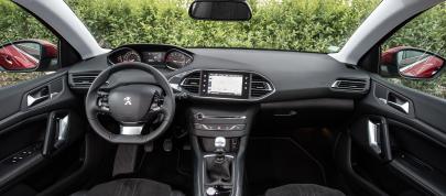 Peugeot 308 Allure (2014) - picture 4 of 5