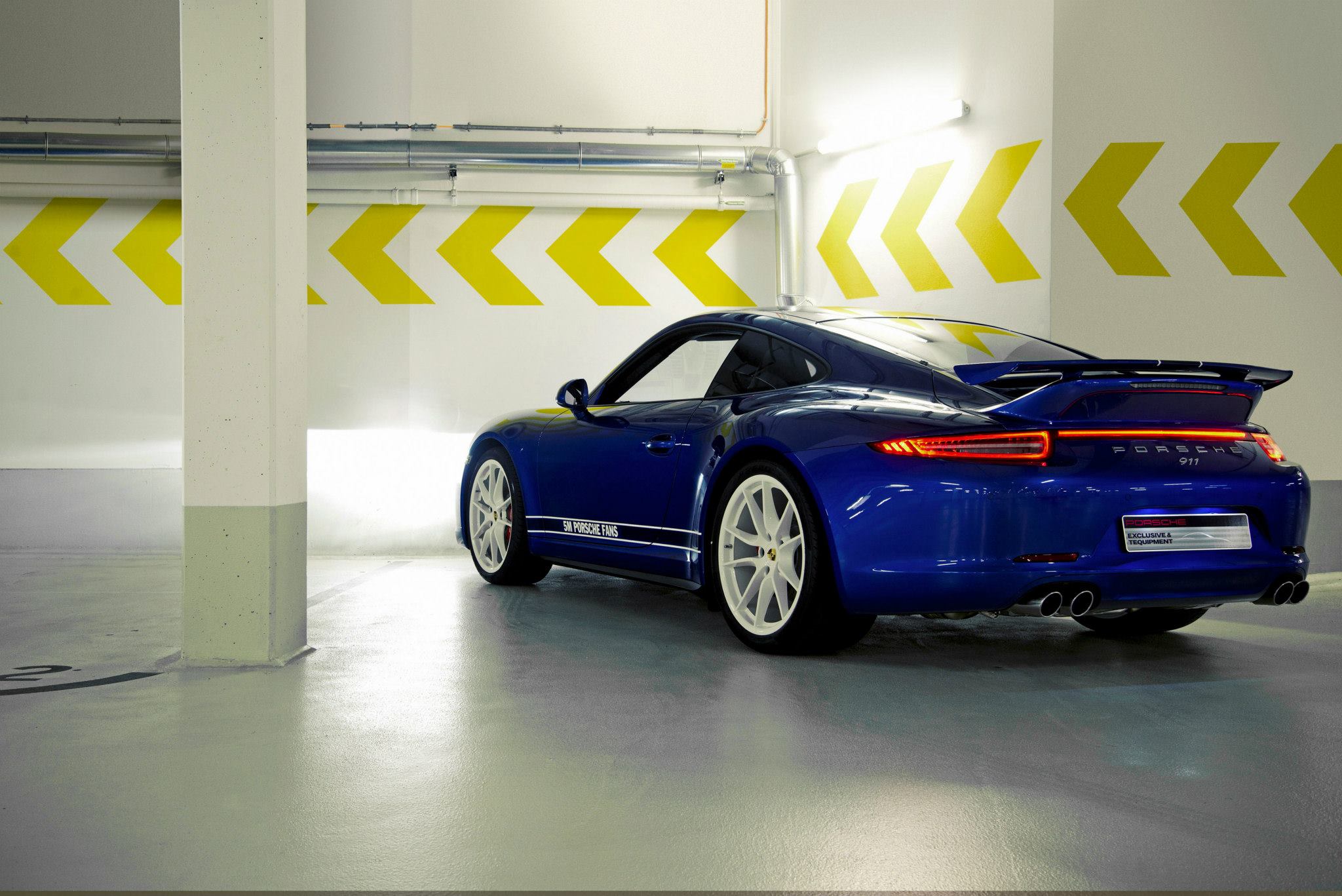 Porsche 911 Carrera 4S Facebook 5M