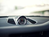 Porsche 911 Carrera 4S Facebook 5M (2014)