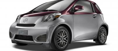 Scion iQ (2014) - picture 7 of 23