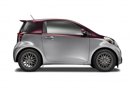 Scion iQ (2014) - picture 8 of 23