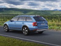 Skoda Octavia Scout (2014) - picture 2 of 3