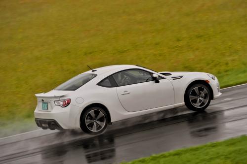 Subaru BRZ (2014) - picture 9 of 19