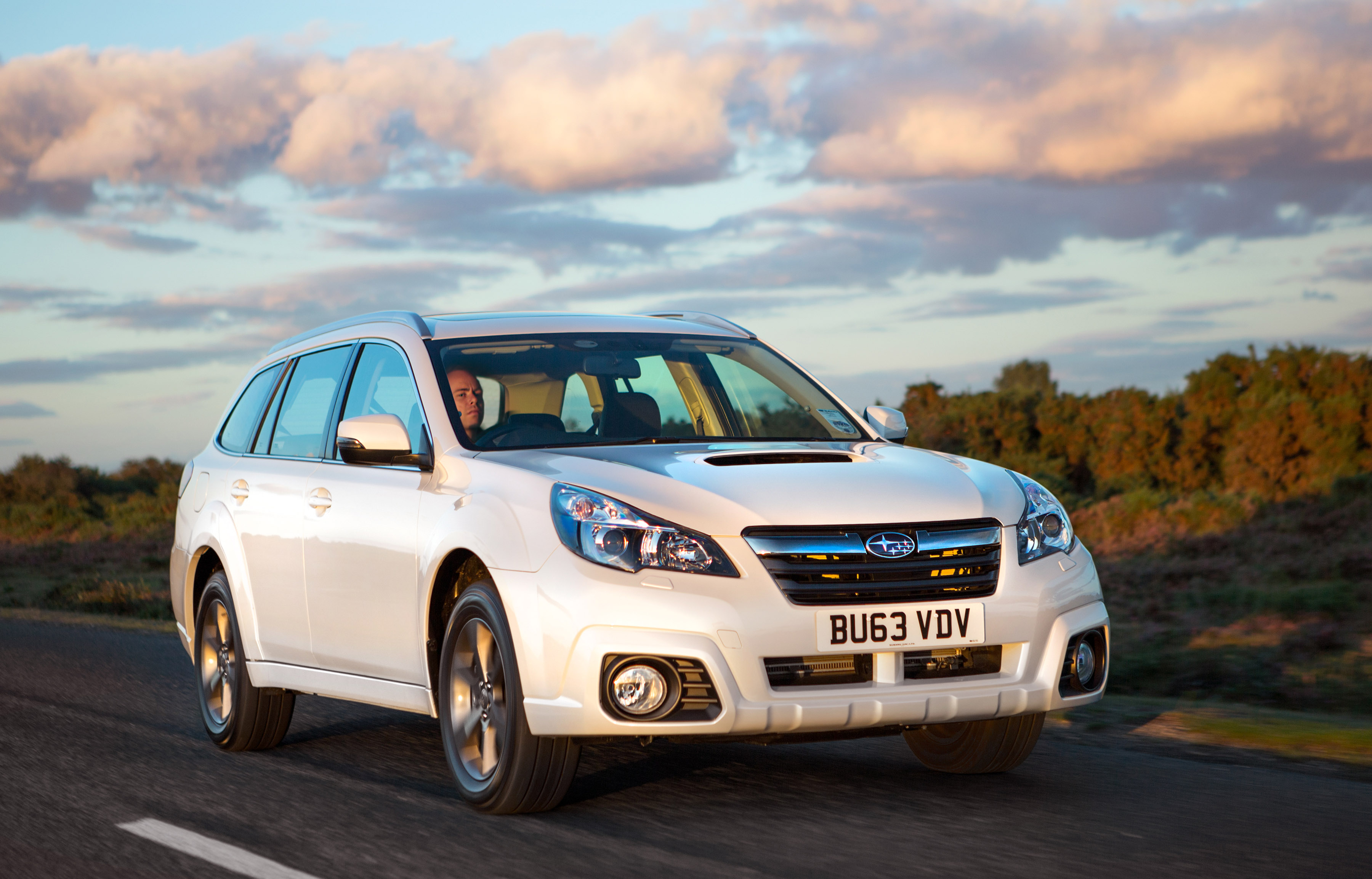 Subaru Outback 2.0D SX Lineartronic