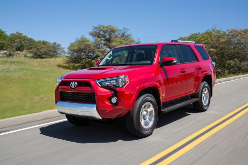 Toyota 4Runner (2014) - picture 1 of 3
