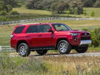 Toyota 4Runner (2014) - picture 3 of 3