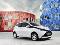 Toyota Aygo (2014) - picture 7 of 12