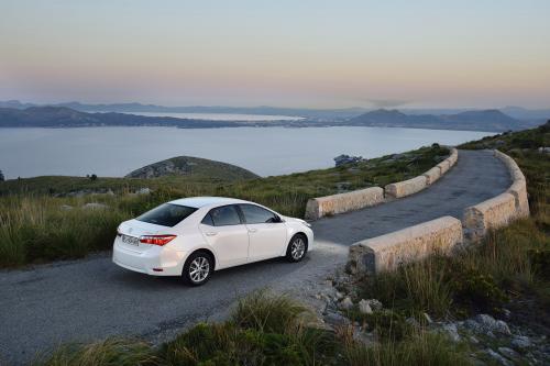 Toyota Corolla (2014) - picture 56 of 82