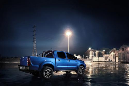 Toyota Hilux Invincible (2014) - picture 8 of 15