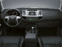 Toyota Hilux Invincible (2014) - picture 11 of 15