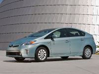 Toyota Prius US (2014) - picture 1 of 2