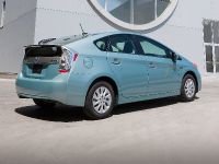 Toyota Prius US (2014) - picture 2 of 2