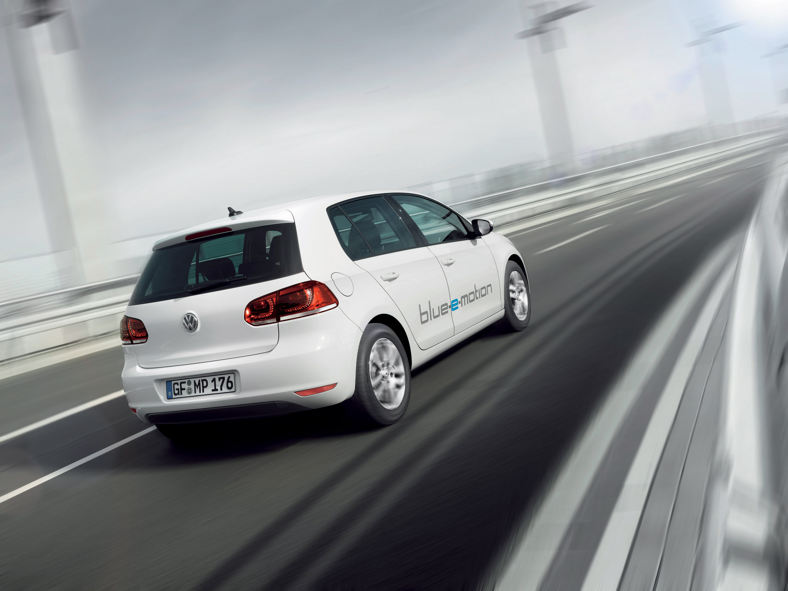 Volkswagen Golf Blue-E-Motion